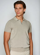 Variant image for Elegantes Taupe Poloshirt Herren ohne Knöpfe aus Hochwertiger Baumwolle – Moderner Minimalistischer Stil für Lässige Anlässe-1
