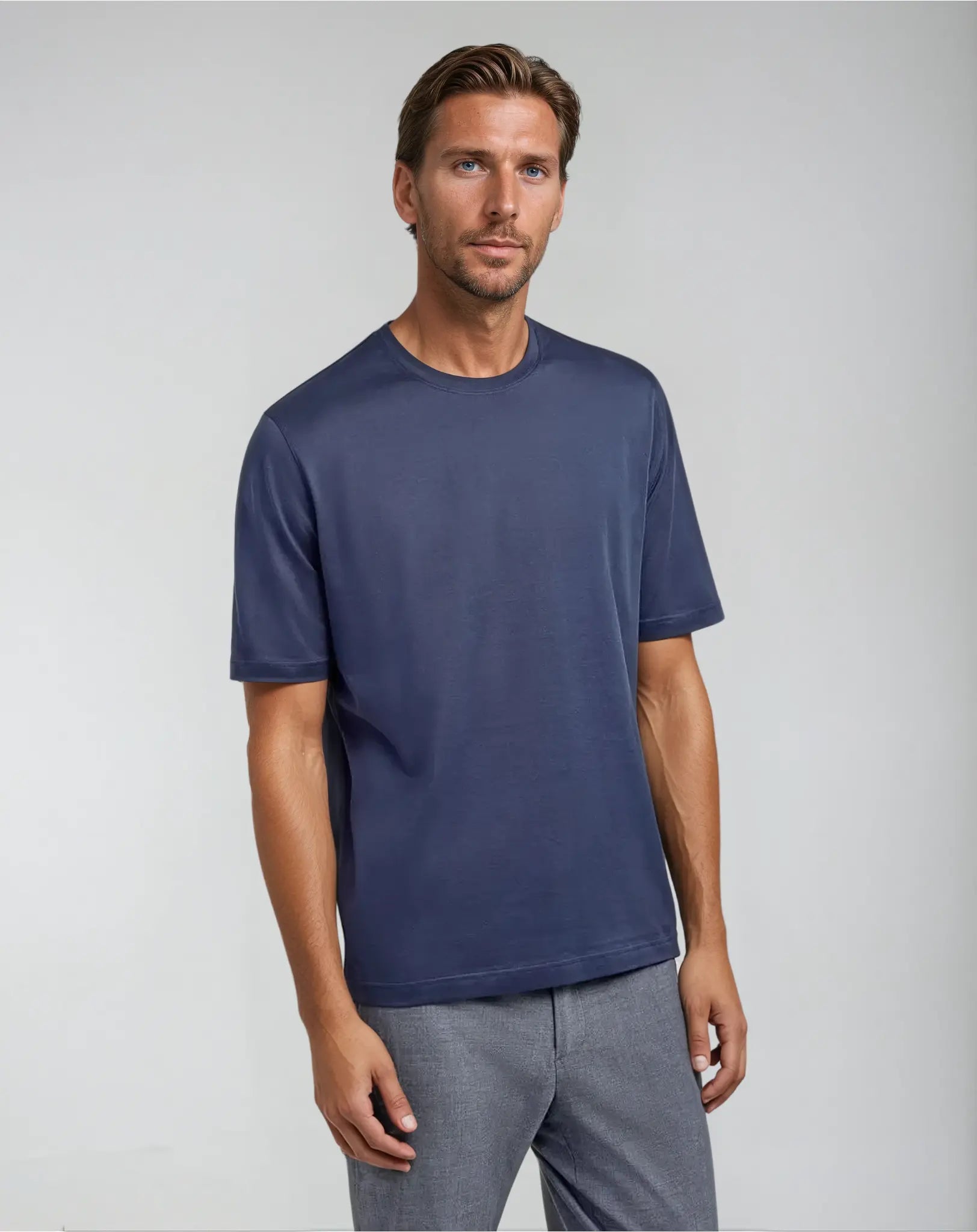 Variant image for Herren T-Shirt aus 100% Supima-Baumwolle in Intens Blau – Bequem und Stilvoll für jeden Anlass-1